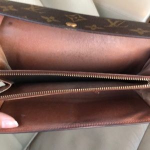 Louis Vuitton Sarah wallet